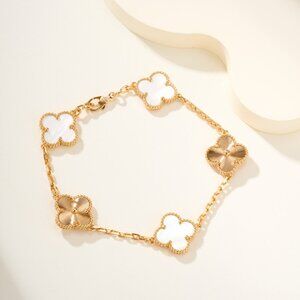 In excellent condition, VCA bracelet